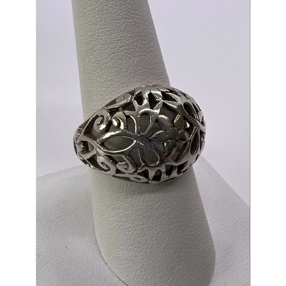 925 STERLING SILVER RING WITH POROUS FLOWER DESIGN SIZE 8